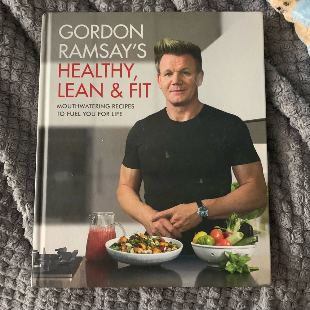 Gordon Ramsay Cookbook- New
